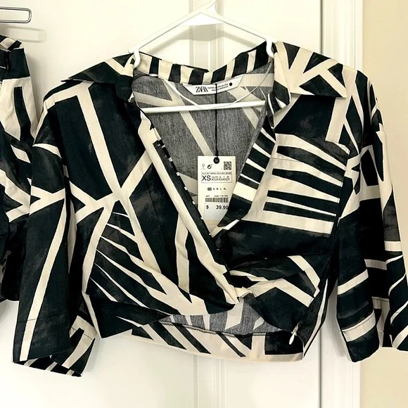 Zara Crop Top - Picture 1 of 2